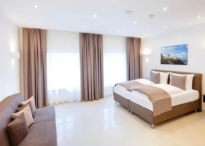 Hotel Fuessen מלון *